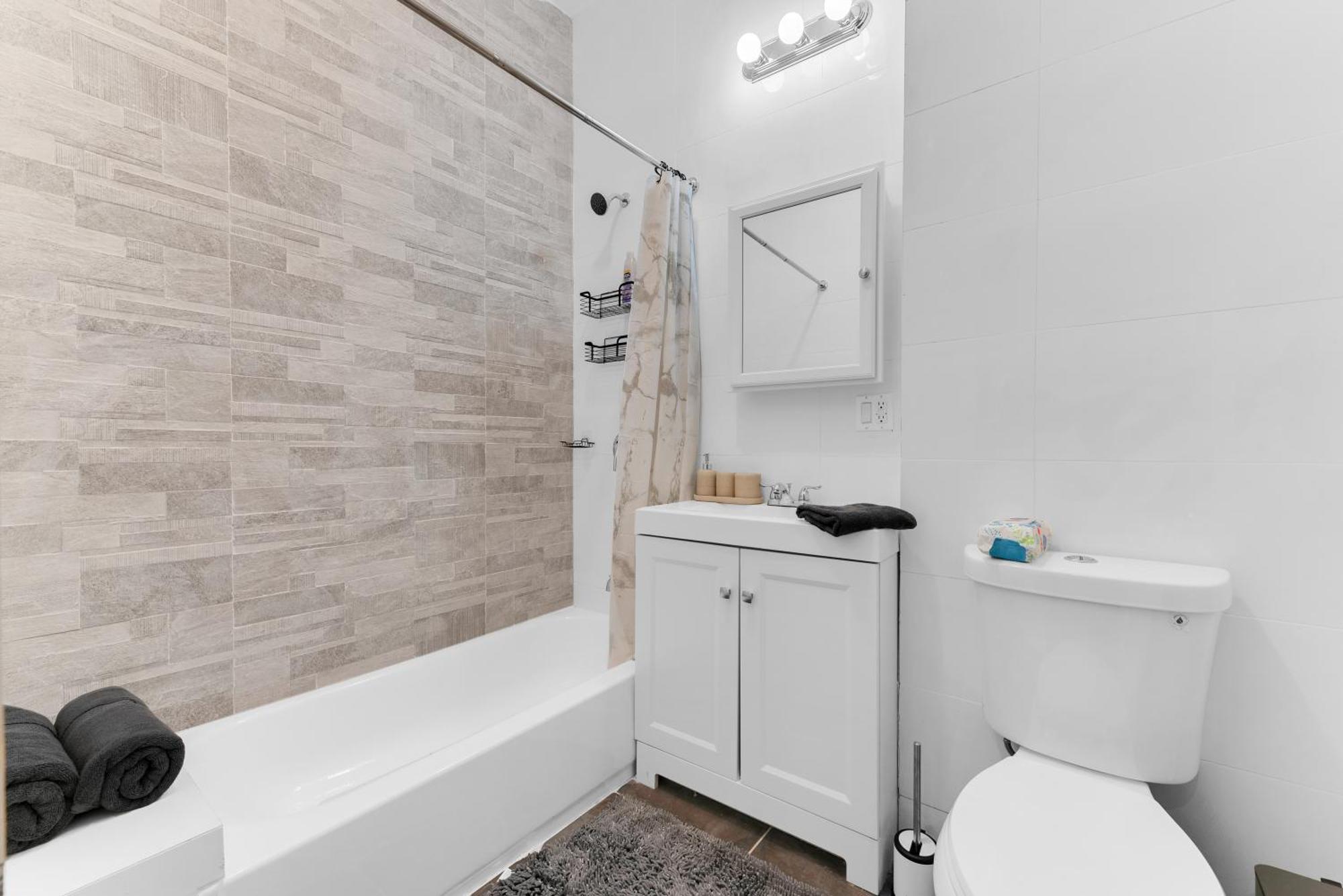 Charming 2Br Bkyrd Near Williamsburg Lägenhet New York Exteriör bild